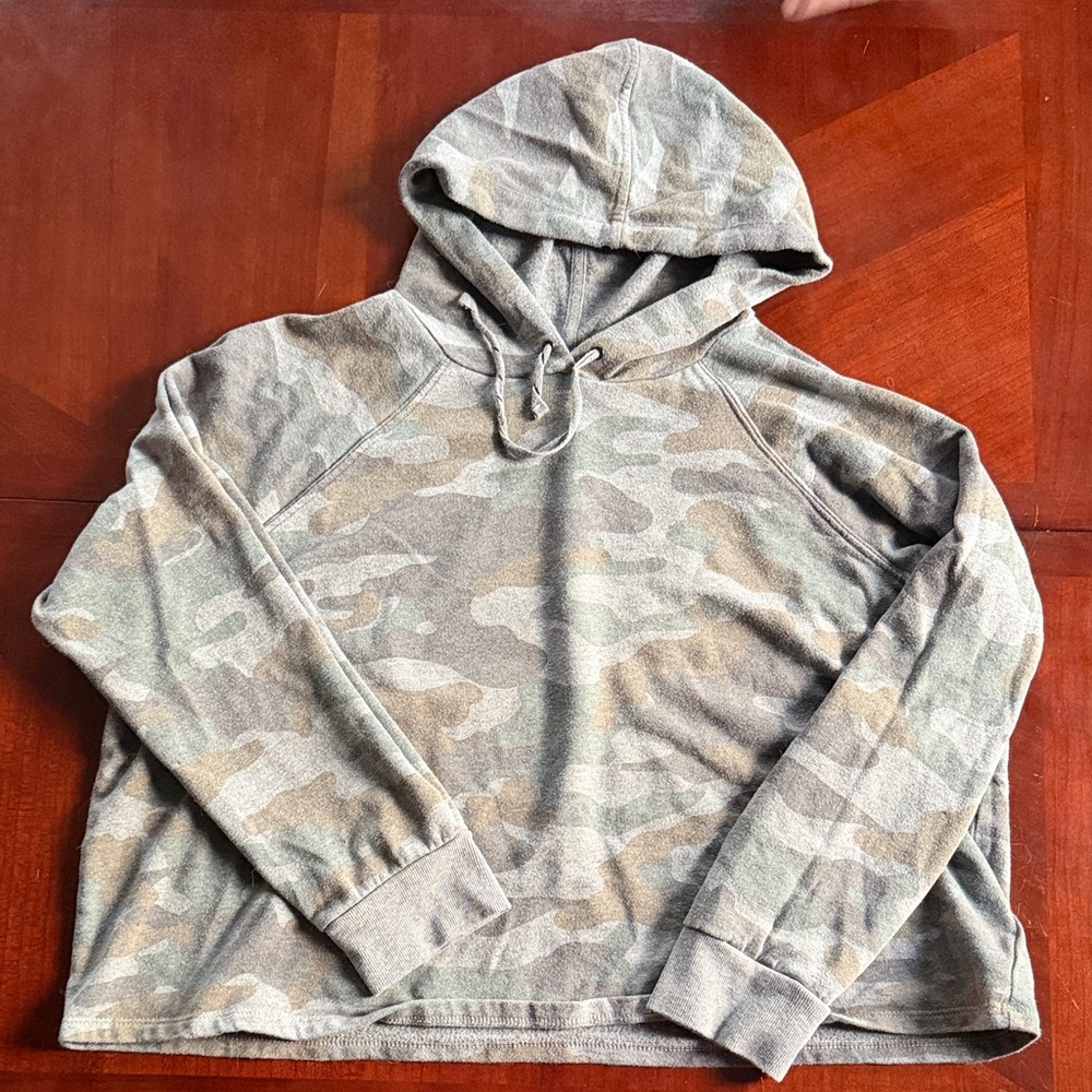 Women’s Camouflage Hooded Sweatshirt - Green Camo